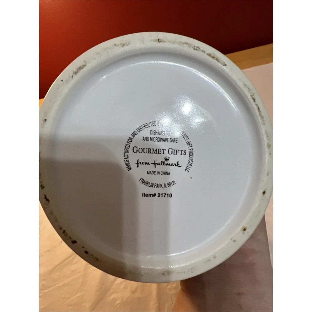 Hallmark #21710 Ceramic Snow Angels Jar Container Canister Air-Tight Sealed Lid